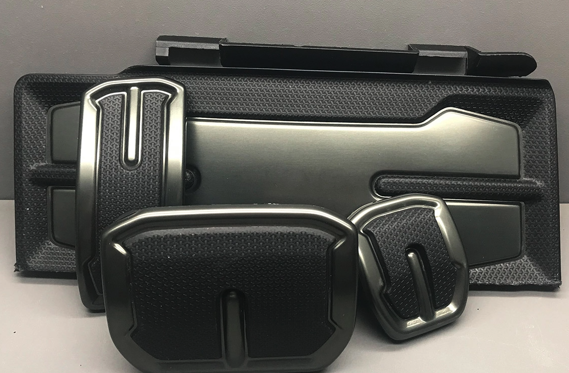 阳极氧化铝板 在汽车踏板中